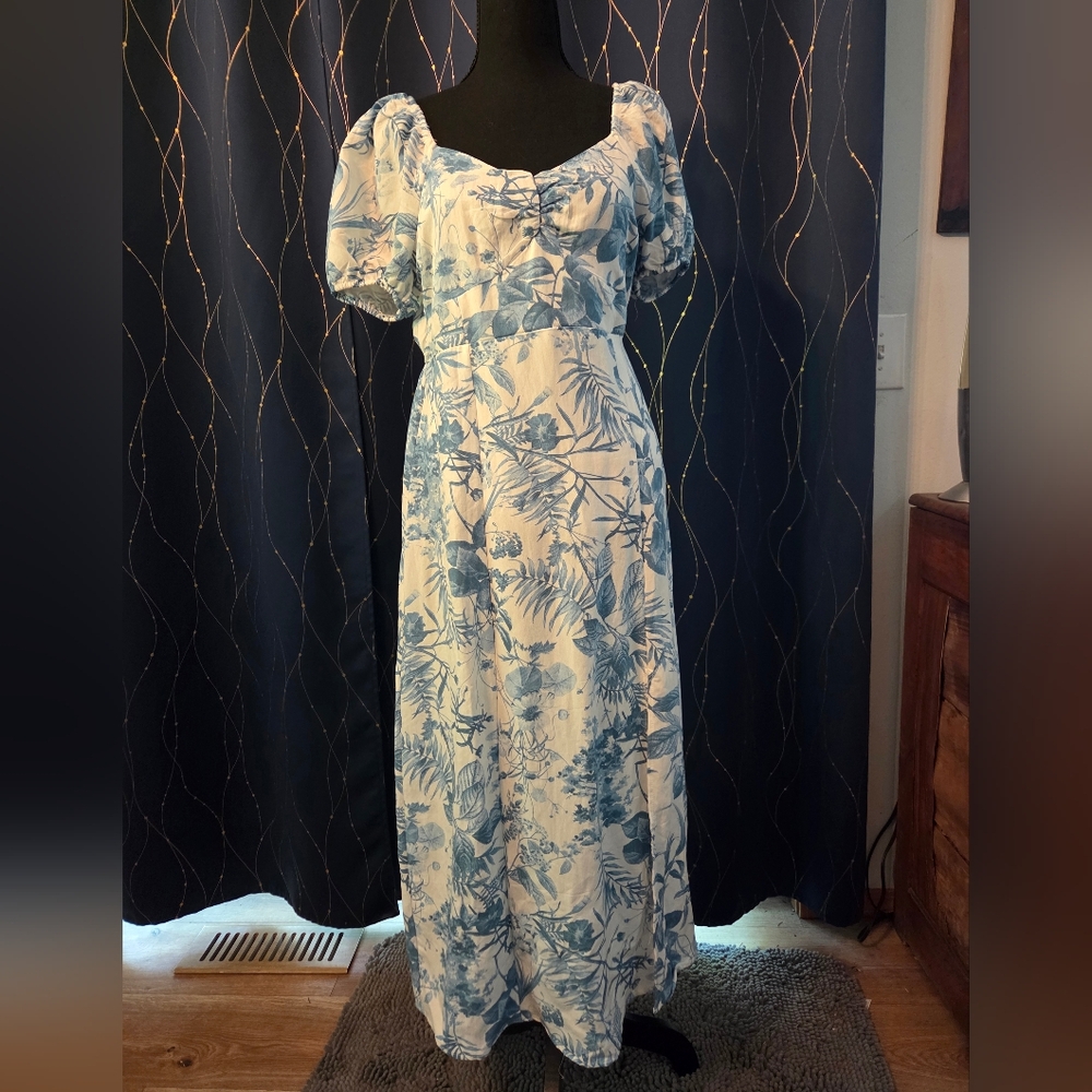Sweet Wanderer Floral Maxi Dress in Blue and White
